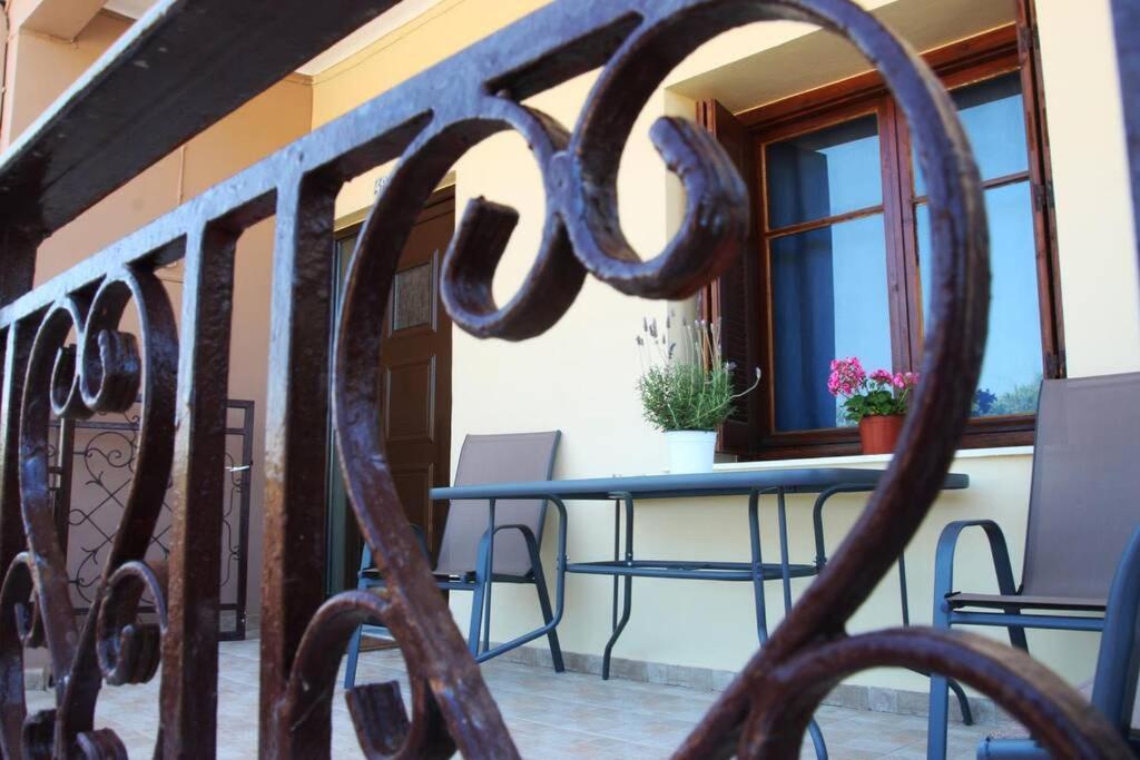 Daphne'S House Families Only Chrissi Akti Chania Exterior foto