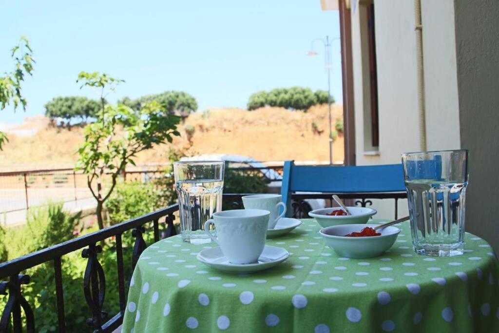 Daphne'S House Families Only Chrissi Akti Chania Exterior foto